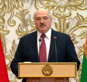 Лукашенко: «Наши ребята намертво закрыли границу и стоят там в усиленных нарядах»