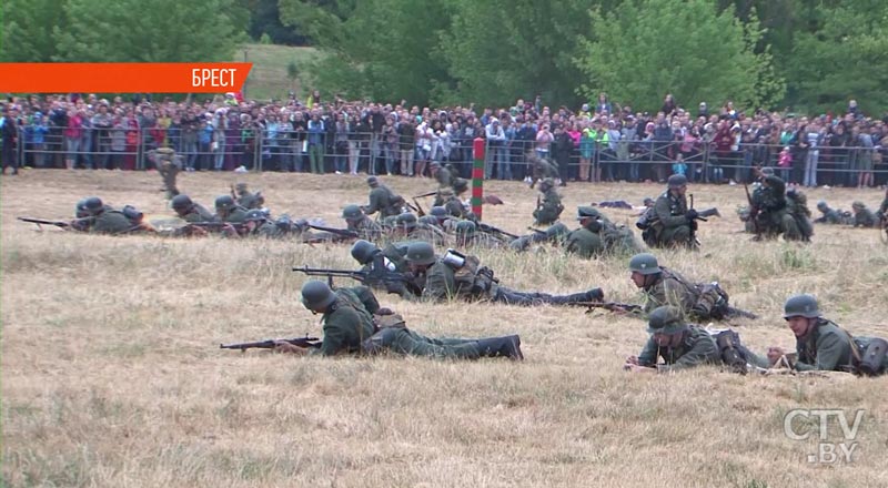 «Чувства обуревают, до сих пор не могу отдышаться»: в Брестской крепости прошла реконструкция событий 22 июня 1941 -19