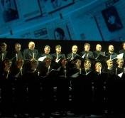 В Большом прошла премьера «Реквиема» Верди на русском. Как переводили оперу с латыни и справился ли хор?