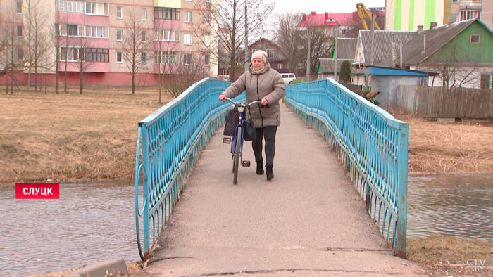 В Слуцке обновят пешеходный мост через Случь. Последний раз его ремонтировали в 2005-м-1