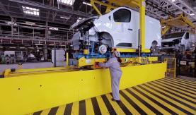 Renault сократит почти 15 тысяч сотрудников из-за пандемии