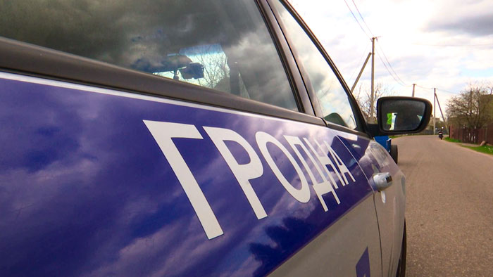 При виде экипажа развернулся и уехал. На дежурство Гродненской ГАИ отправилась корреспондент СТВ
