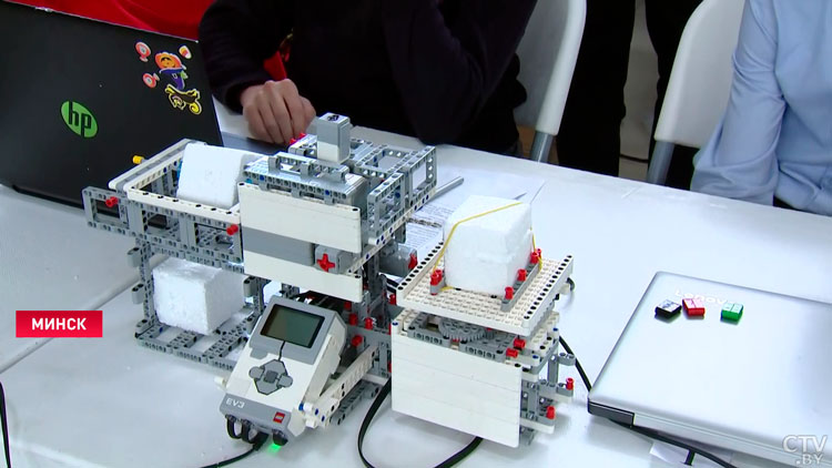 В Минске прошёл областной конкурс робототехники «Дорога в будущее»-1