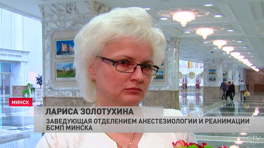 «Если бы не они, меня бы здесь не было». Рома Когодовский побывал во Дворце Независимости. Что говорят врачи и сам мальчик?-5