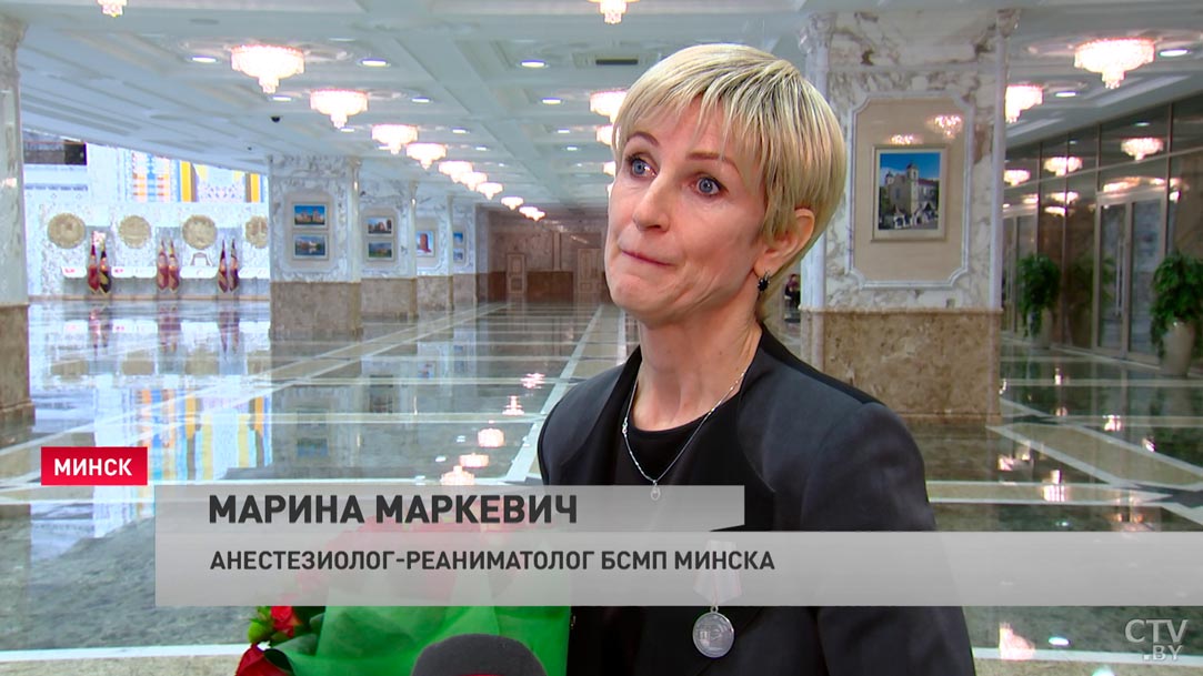 «Если бы не они, меня бы здесь не было». Рома Когодовский побывал во Дворце Независимости. Что говорят врачи и сам мальчик?-13
