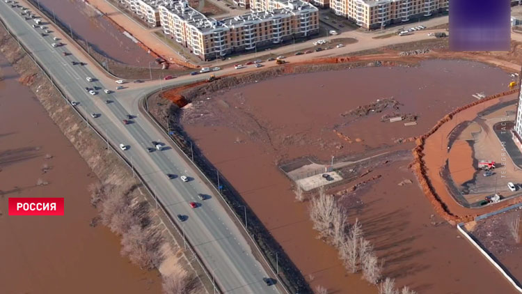 Уровень воды в реке Урал в Оренбурге за сутки вырос до 12 метров-1