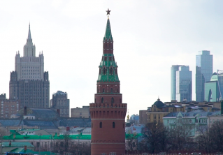 Карантин в России будут снимать в три этапа, но Москвы это почти не коснётся