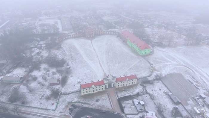 Комплекс несколько раз был разрушен. Почему в Ружанском дворце должен побывать каждый белорус?-1