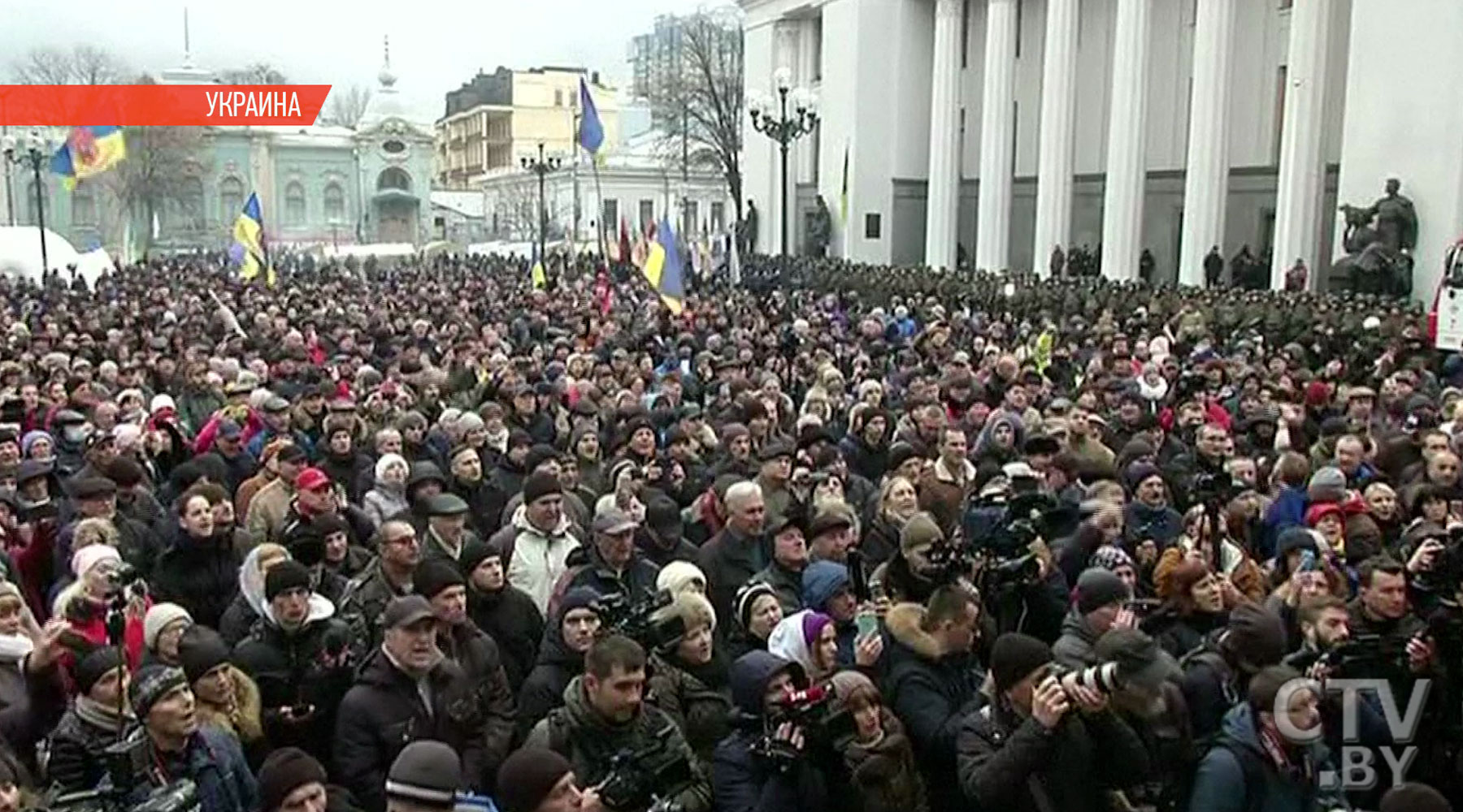 Саакашвили отказался добровольно идти в прокуратуру. Что происходит на улицах Киева-1