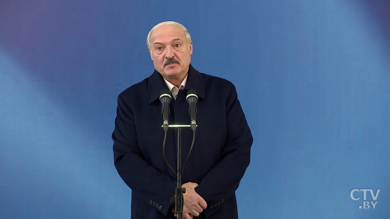 «Сидят сейчас и просятся – отпустите, пойдём в колхоз навоз грузить». Александр Лукашенко об задержанных директорах сахарных заводов-1