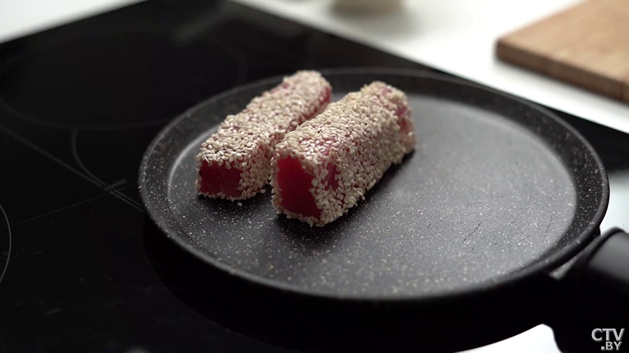 Хотите научиться правильно готовить тунца? Рассказываем рецепт вкусного салата-13