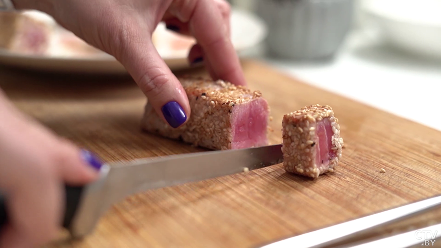 Хотите научиться правильно готовить тунца? Рассказываем рецепт вкусного салата-19