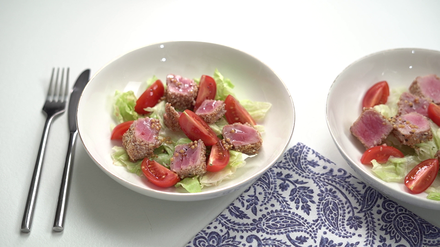Хотите научиться правильно готовить тунца? Рассказываем рецепт вкусного салата