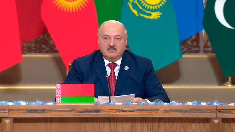 Лукашенко поблагодарил Казахстан за организацию саммита ШОС в Астане