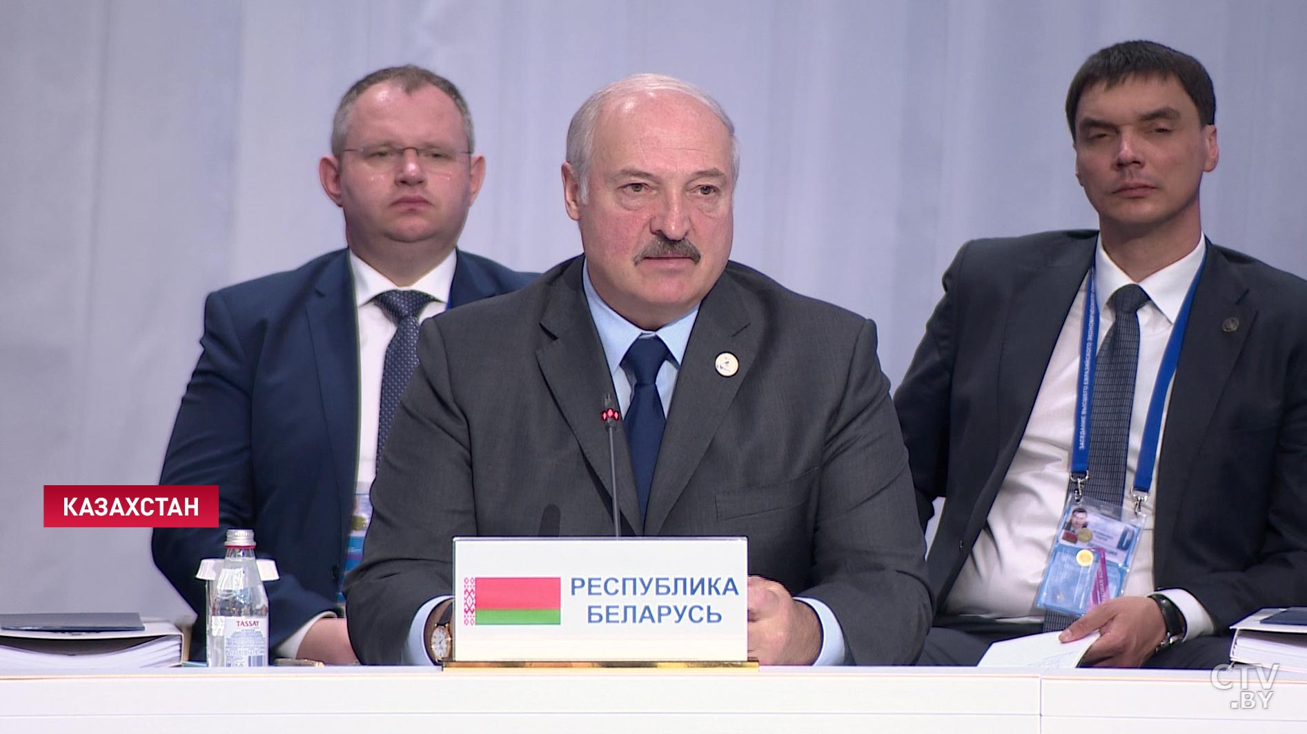 Александр Лукашенко о ЕАЭС: не замечать лицом к лицу нас уже не удаётся-4