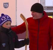 «Выходил сосед, выносил два ведра воды»: своими руками залили каток жители одного из микрорайонов Гомеля