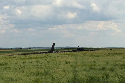 Военно-транспортный самолет сбит над аэропортом Луганска. Погибли 49 человек