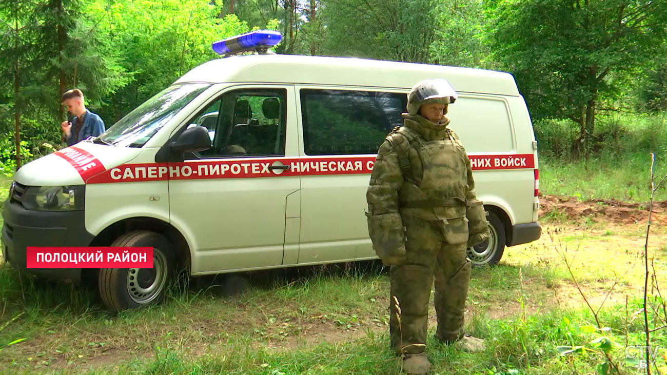 Сапёр в одиночку обезвредил семь боеприпасов, которые находились в машине. Сейчас он награждён медалью «За отвагу»-19