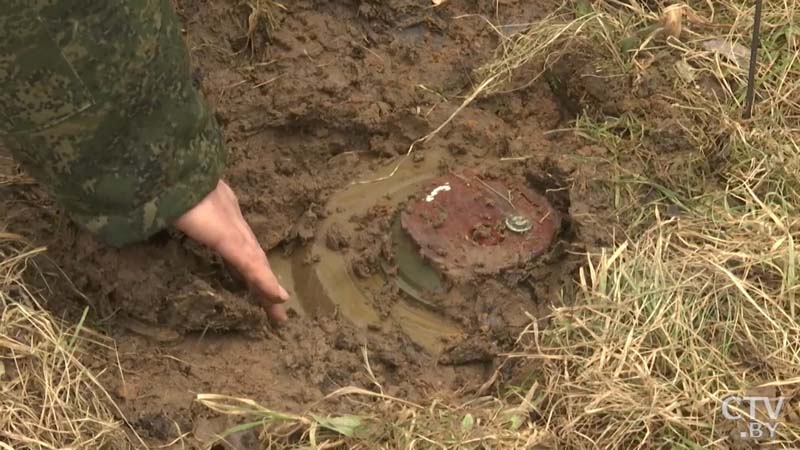 «Сотовый телефон лежал за бетонной стеной и был обнаружен». Чему и как в армии обучают сапёров-41