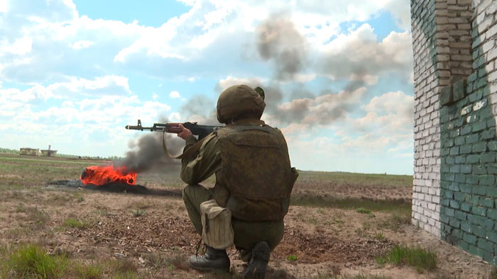 Учебный сбор с военнообязанными территориальных войск начинается в Лунинецком районе