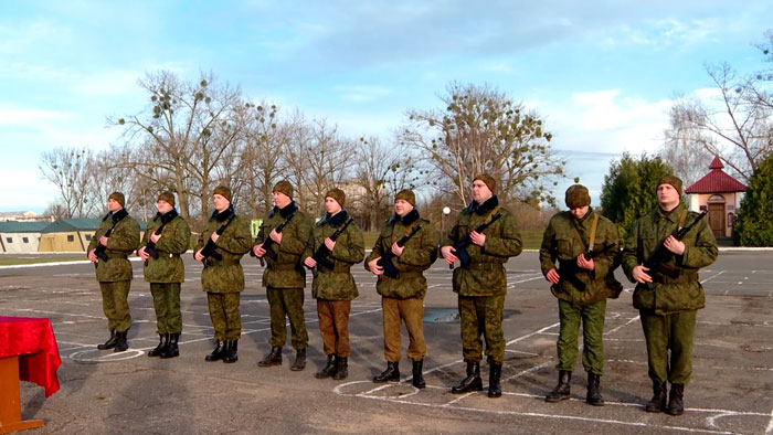 В 120-й зенитной ракетной бригаде состоялся ритуал принятия Военной присяги военнообязанными