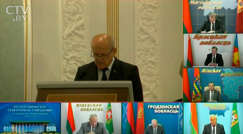 Никуда не годно, как будто не собирались убирать: Президент раскритиковал подготовку к страде-2017-4