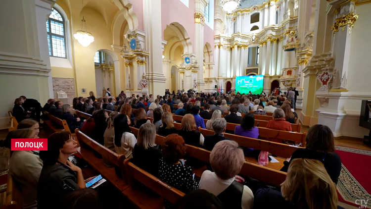 Беларусь опережает 150 государств по рождаемости. Воспитание эталонной семьи обсудили в Софийском соборе-7