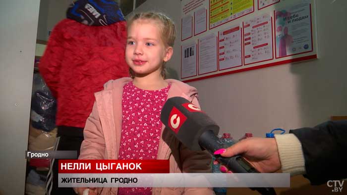 «Сердце разрывается. Там дети возраста моих детей». Эта белорусская семья помогает беженцам-4