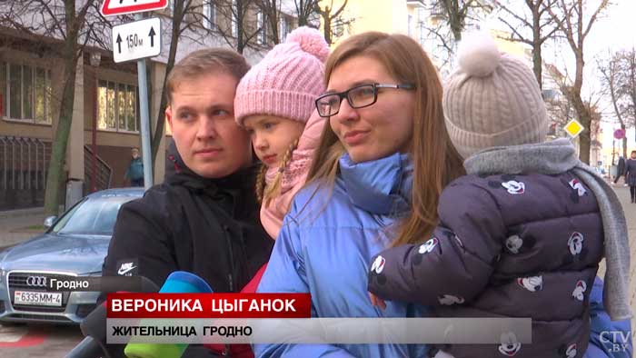 «Сердце разрывается. Там дети возраста моих детей». Эта белорусская семья помогает беженцам-7