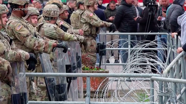 Сербы выходят на акции протеста, албанцы готовятся к марш-броску. Кто разжигает конфликт между Косово и Сербией?-10