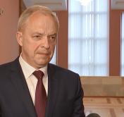 Игорь Сергеенко: декрет никоим образом не противоречит Конституции, а в определённой степени дополняет её
