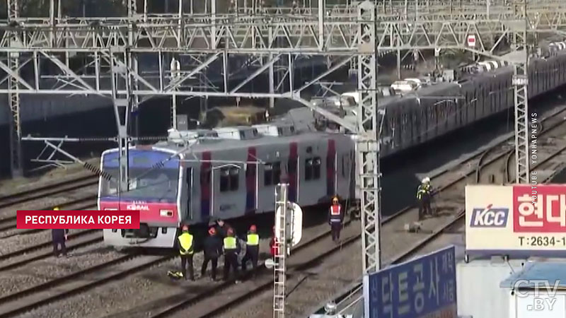 Поезд метро сошёл с рельсов в Сеуле. В составе было почти 300 человек-1