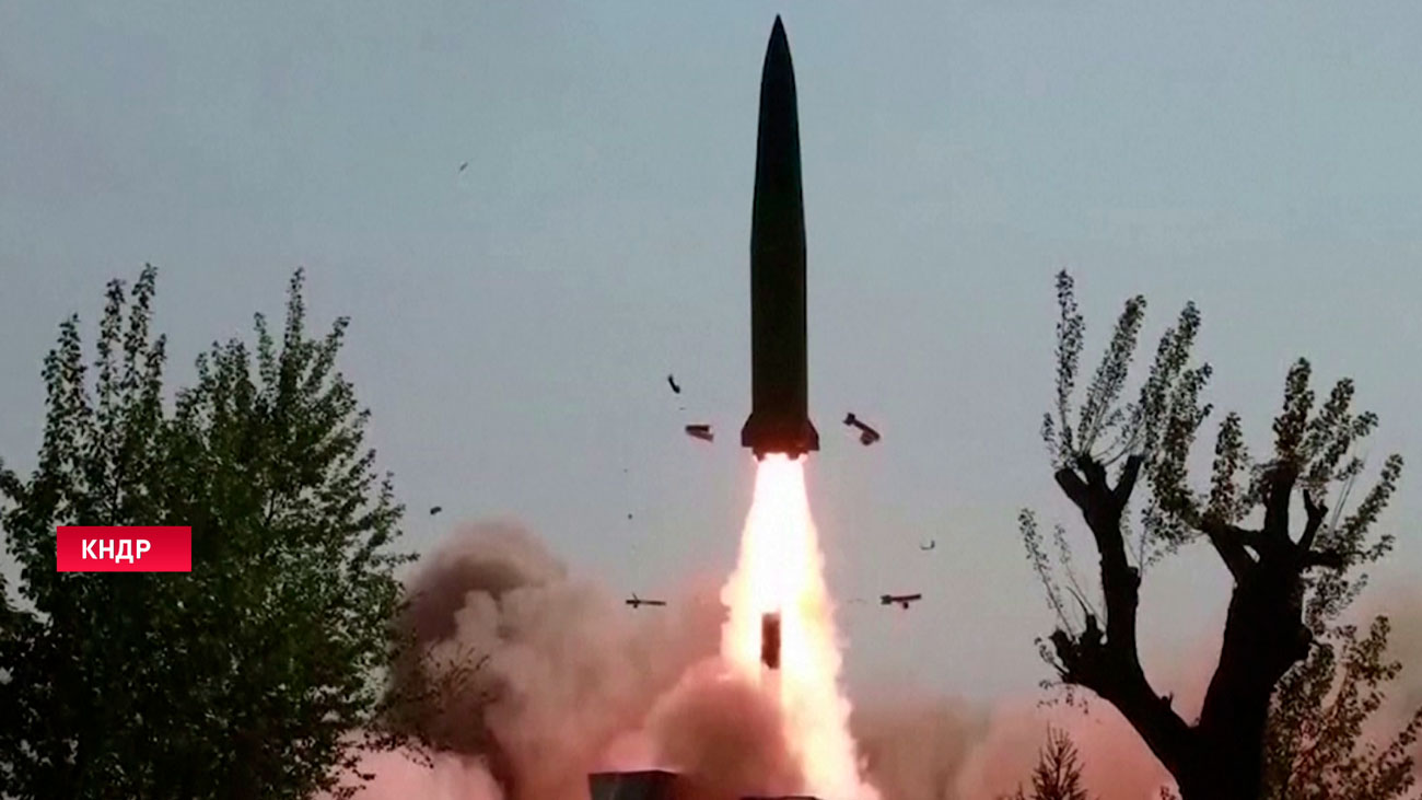 Северная Корея испытала новую зенитную ракету-4
