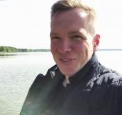 «Спится просто замечательно». Блогер из Гродно приехал на Нарочь. И вот его реакция