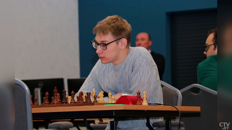 Белорус Денис Лазавик сыграет против Магнуса Карлсена в первом туре Champions Chess Tour-1