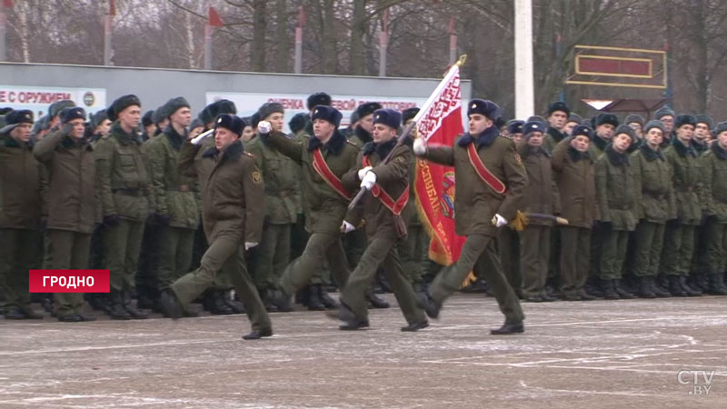 Символ мужества и самопожертвования. 6 военных частей Беларуси получили боевые знамёна-12