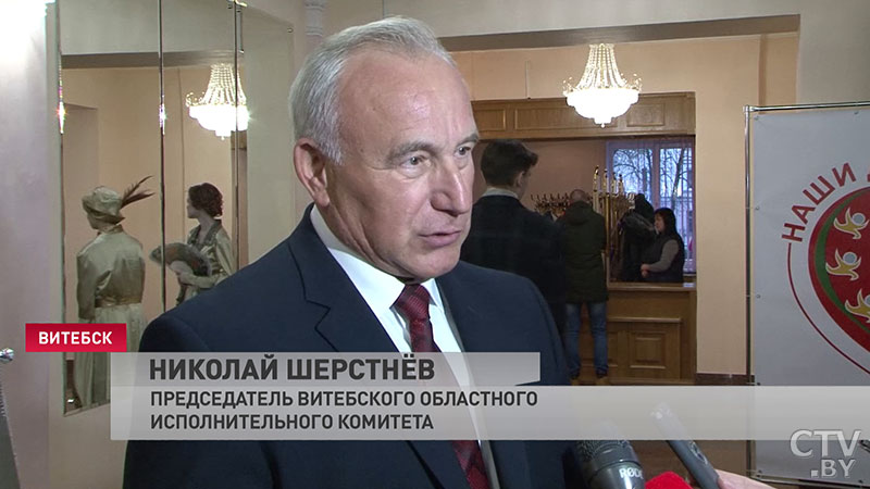 «Эмоции переполняют!» Как прошёл новогодний бал для лучших студентов и учащихся Витебской области -14