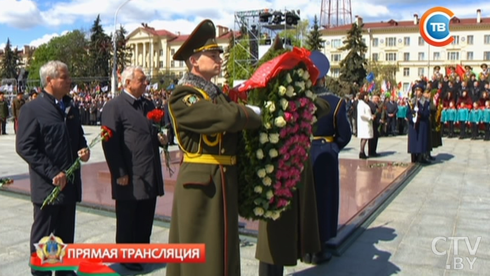 Фотофакт: Республиканская акция «Беларусь помнит!» с возложением венков к монументу Победы-47