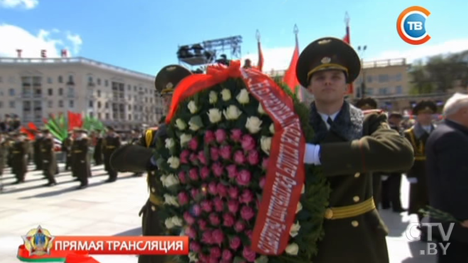 Фотофакт: Республиканская акция «Беларусь помнит!» с возложением венков к монументу Победы-5