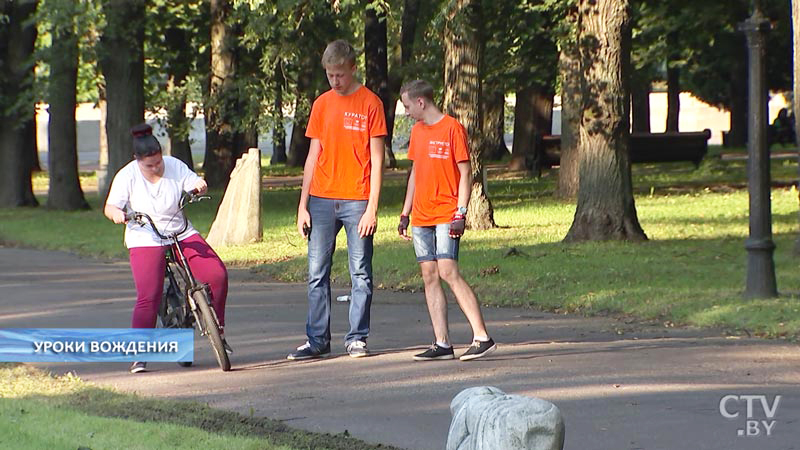 В столичном парке Янки Купалы бесплатно можно научиться кататься на велосипеде-10