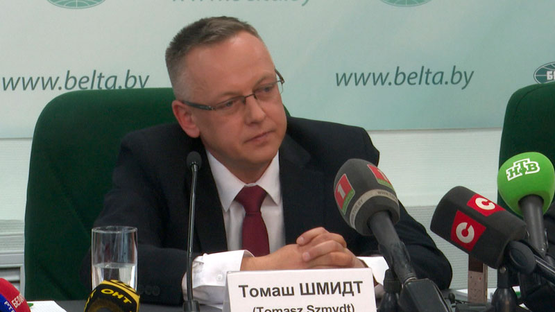 Шмидт заявил, что в Польше нет демократии и свободы слова