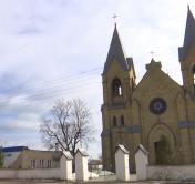 Касцёл у цэнтры пабудаваны з такой цэглы, як польскія стражніцы. Што засталося ў Ракаве з 1920-х?