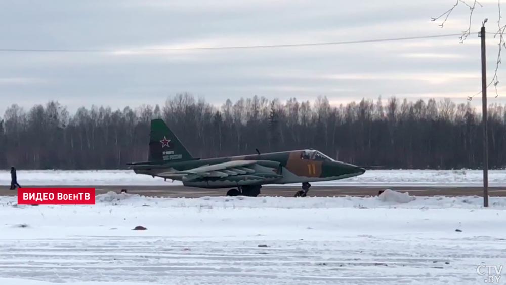 На учения в Беларусь прибыли российские штурмовики-1