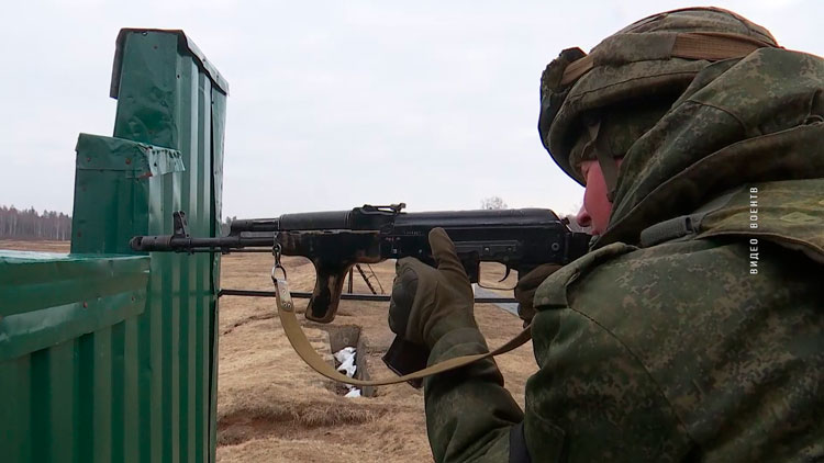 В Беларуси желающих охотников и рыболовов переобучают в снайперов – Шуневич-1