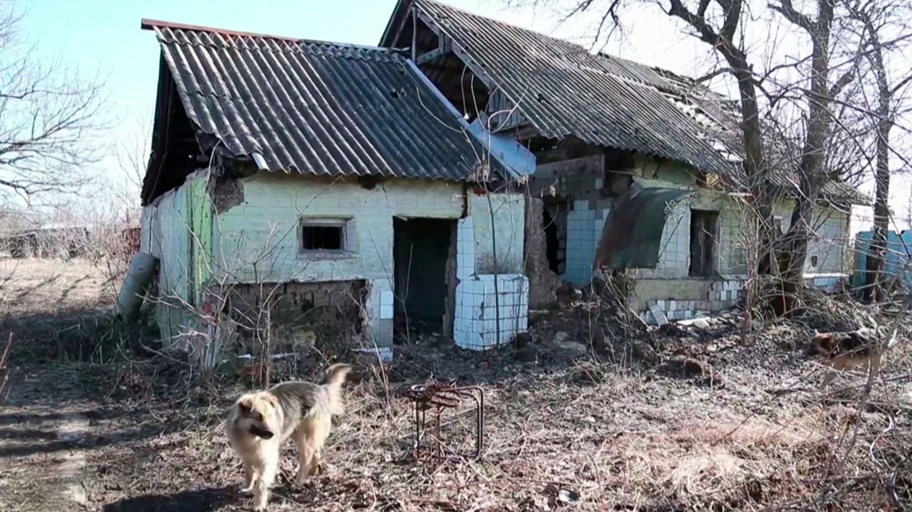 Ситуация на линии соприкосновения на востоке Украины ухудшилась. Об этом заявили в самопровозглашённой ЛНР-1