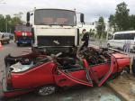 Легковушка превратилась в груду металла. В Минске в ДТП погиб водитель Nissan