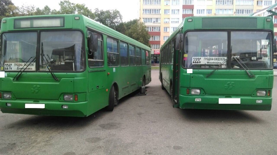 На автовокзале в Гродно водители сливали топливо из автобусов-1