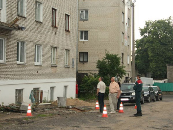 В Слониме обрушился балкон вместе с хозяйкой. Женщина скончалась