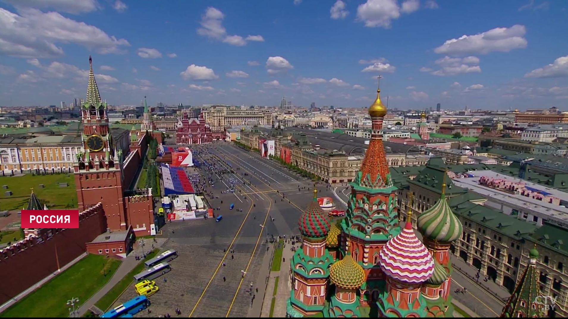 Жительница Москвы на параде Победы: не была в Беларуси, но все ещё впереди. Хотим передать нашим братьям привет-6