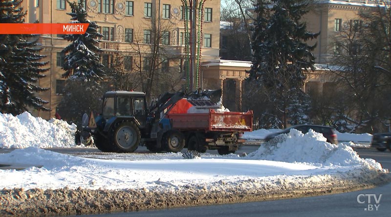 В московских аэропортах из-за снегопада отменены десятки рейсов